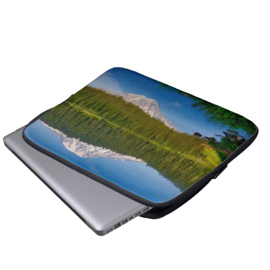Rainier und Reflection Lake Laptopschutzhülle (Vorne Knopf)