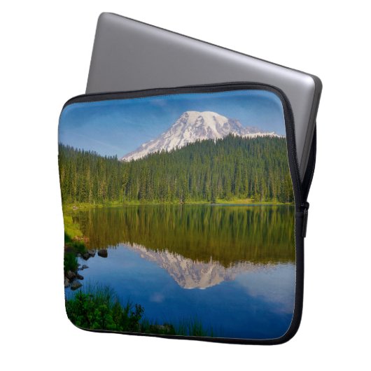 Rainier und Reflection Lake Laptopschutzhülle (Vorderseite Links)