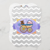 Rainy Sky Gray Zickzack und Lila Baby Einladung (Vorne/Hinten)