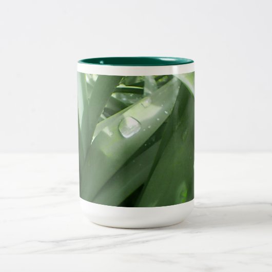 Rainy Spring Zweifarbige Tasse (Mittel)