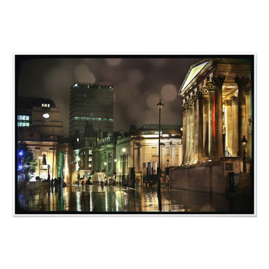 Rainy Trafalgar Square Fotodruck (Vorne)