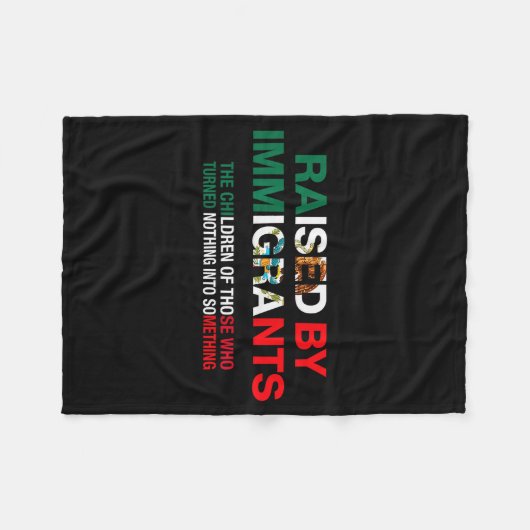 Raised By Immigrants - Mexican American Pride (on Fleecedecke (Vorderseite (Horizontal))