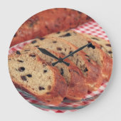 Raisin Bread  Große Wanduhr (Vorderseite)
