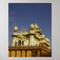 Rajasthan, Indien Eine stehende und zufällige Frau