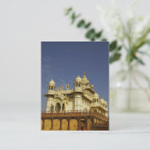 Rajasthan, Indien Eine stehende und zufällige Frau Postkarte (Stehend Vorderseite)