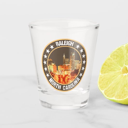 Raleigh Schnapsglas (Vorderseite)