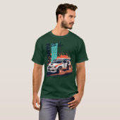 Rally competition car in a race kicking up dust gi T-Shirt (Vorne ganz)