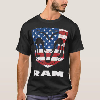 Ram Trucks Schild Flaggenvorderseite T-Shirt