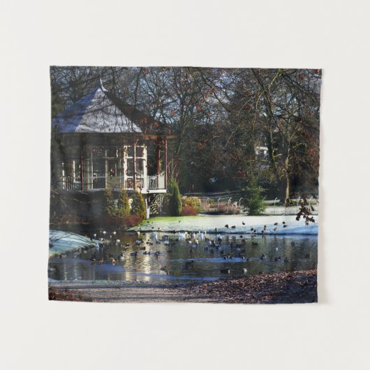 Rams Woerthe Tee House wtcnm Wandteppich (Vorderseite (Horizontal))