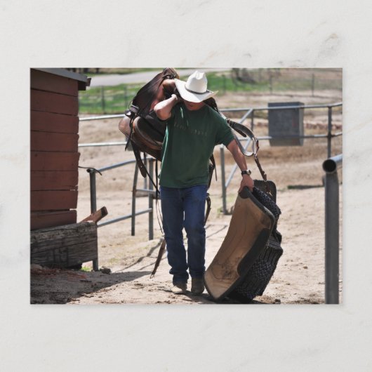 Ranch Cowboy mit Sattel Postkarte (Vorderseite)