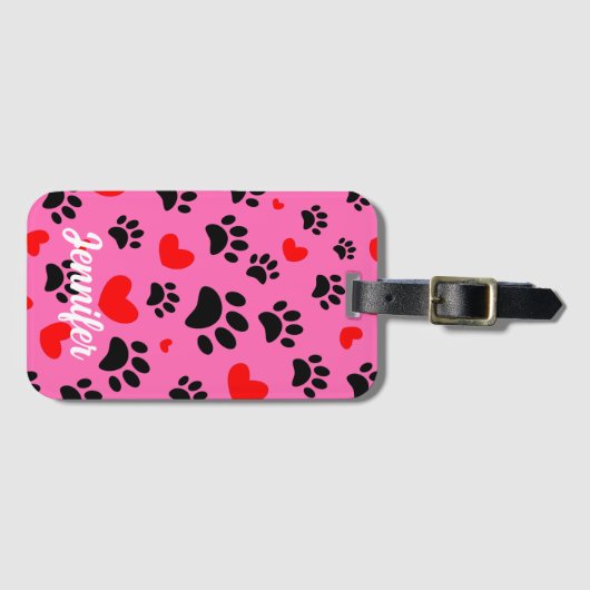 Random Cartoon Dog Paw Prints and Red Hearts Gepäckanhänger (Vorderseite (Horizontal))