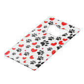 Random Dog Paw Prints und Rote Herzen Geldbeutel Flaschenöffner (Vorderseite Schrägansicht)