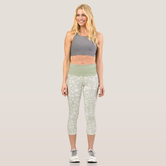 Random Leaf Mosaic Pale Green Capri Leggings (Vorderseite)