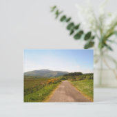 random road in Scotland Postkarte (Stehend Vorderseite)