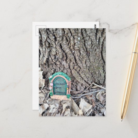 Random Things Found in the Woods Fairy Door Postkarte (Vorderseite/Rückseite Beispiel)