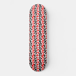 Random White Skulls auf schwarzen roten Streifen Skateboard