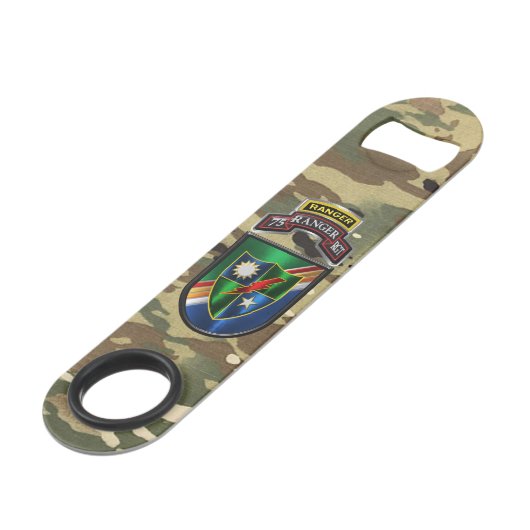Ranger Regiment Speed Flaschenöffner (Vorderseite Schrägansicht)