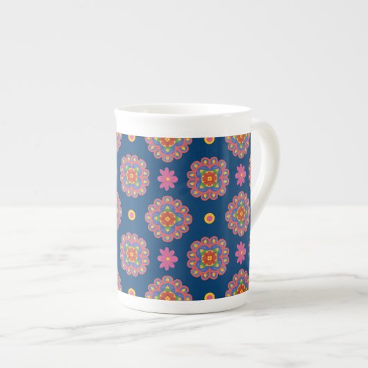 Rangoli Blume Polka Dots auf Blue Bone China Tasse (Vorderseite Rechts)