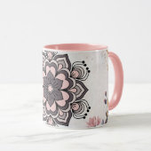 Rangoli Blumenkunst, Rosa und Gray Calming Harmoni Tasse (VorderseiteRechts)