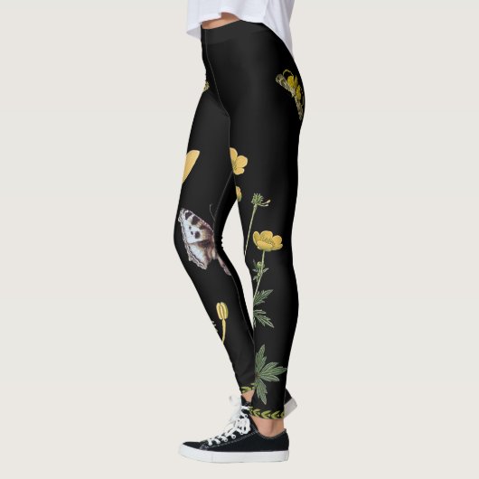 Ranunculus auf schwarzen Leggings (Links)