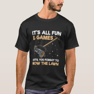 Rasenmäher-Angebot für einen Rasen mähenden Gärtne T-Shirt
