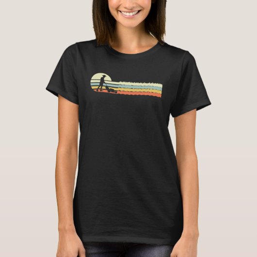 Rasenmäherei im Retrobereich T-Shirt (Vorderseite)