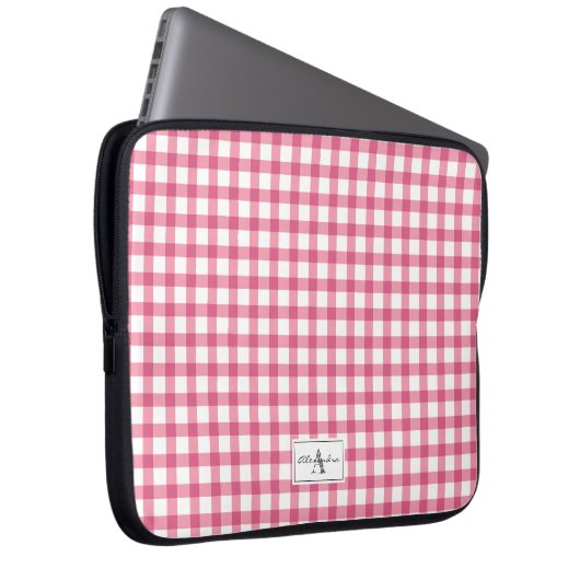 Raspberry Pink Gingham Kariert Pattern Monogram Laptopschutzhülle (Vorne Rechts)