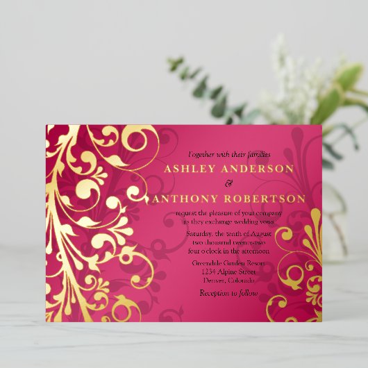 Raspberry Pink Real Gold Foil Blumenzwiese Folieneinladung (Stehend vorne)