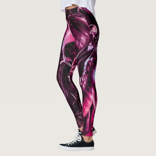 Raspberry Splash, dunkelrosa Flüssigkeit, Mitterna Leggings (Links)