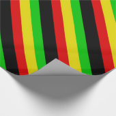 Rasta-Streifen mit schwarzem Schleifpapier Geschenkpapier (Ecke)