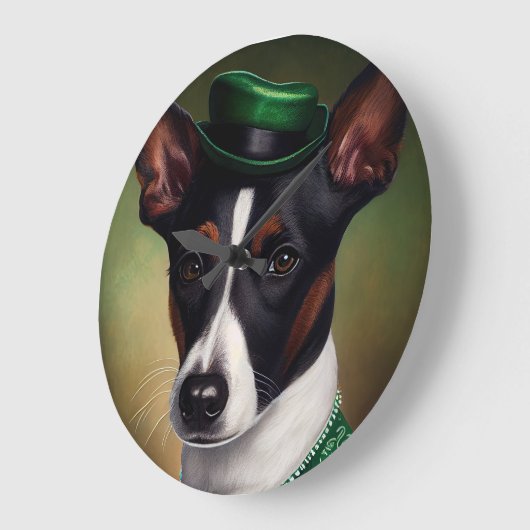 Rat Terrier Dog in St. Patrick's Day Dress Große Wanduhr (Winkel)