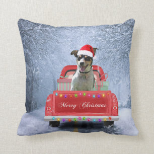 Rat Terrier Hund im Schnee sitzend im Weihnachtswa Kissen