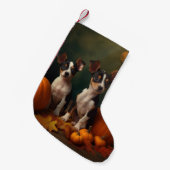 Rat Terrier Welpe Autumn Delight Pumpkin Kleiner Weihnachtsstrumpf (Vorderansicht (hängend))
