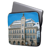Rathaus in St. Moritz Laptopschutzhülle (Vorderseite Links)