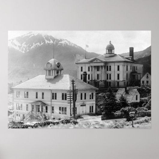 Rathaus und Gerichtsgebäude in Juneau Poster (Vorne)