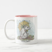 Ratte unter Regenschirm-Tasse Zweifarbige Tasse (Links)