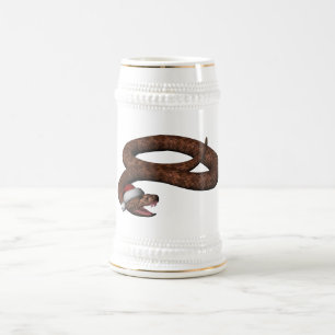 Rattlesnacht mit Weihnachtsmannmütze Bierglas