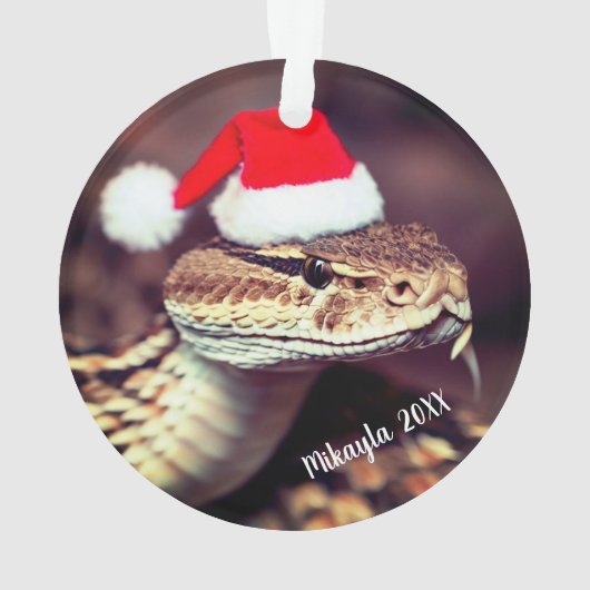 Rattlesnake in Weihnachtsmannmütze Ornament (Rückseite)