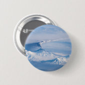 Rauch aus dem Vulkan Kliuchevskoi. Button (Vorne & Hinten)