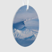 Rauch aus dem Vulkan Kliuchevskoi. Ornament (Vorderseite)