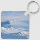 Rauch aus dem Vulkan Kliuchevskoi. Schlüsselanhänger (Rückseite)