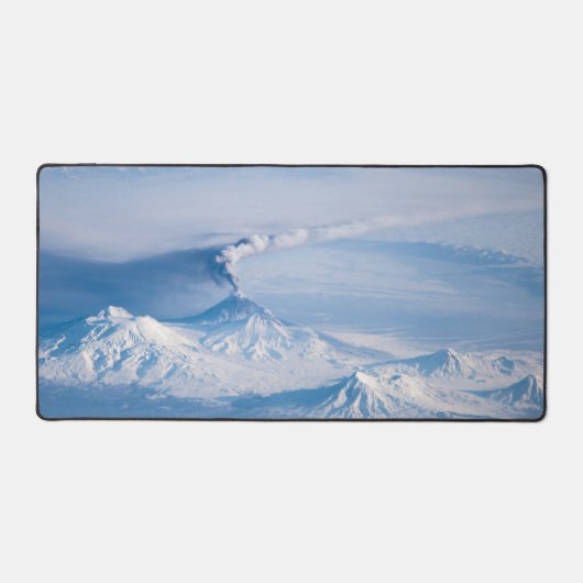 Rauch aus dem Vulkan Kliuchevskoi. Schreibtischunterlage (Vorderseite)