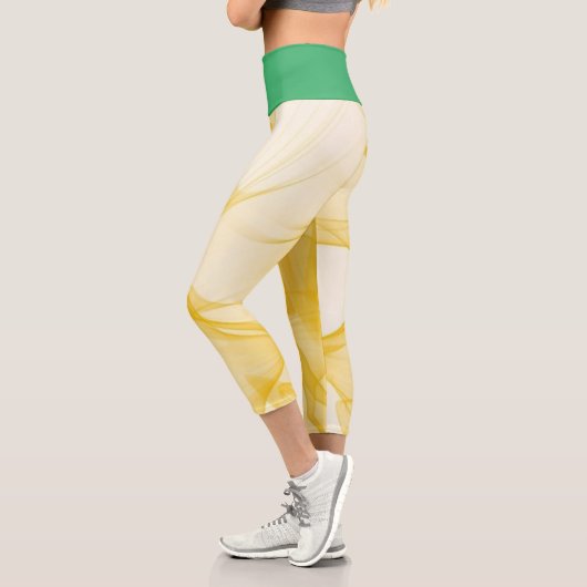 Rauch und Grün Capri Leggings (Links)