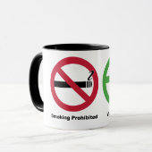 Rauchen verboten. Vaping gewährte Tasse (Vorderseite Links)