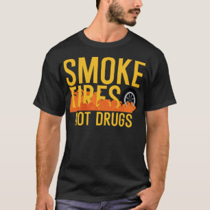 Rauchen versucht, keine Drogen zu nehmen 1 T-Shirt