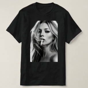 Rauchende Kate Iconic Pose Klassisches T-Shirt