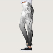 Rauchende Leggings (Links)