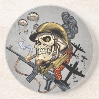 Rauchender Schädel mit Sturzhelm, Flugzeugen und Untersetzer