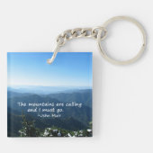 Rauchige Berge w/snow Mtns, das Schablone nennt Schlüsselanhänger (Rückseite)