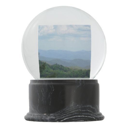 Rauchiger Gebirgsschneevorsprung Schneekugel (Rückseite)